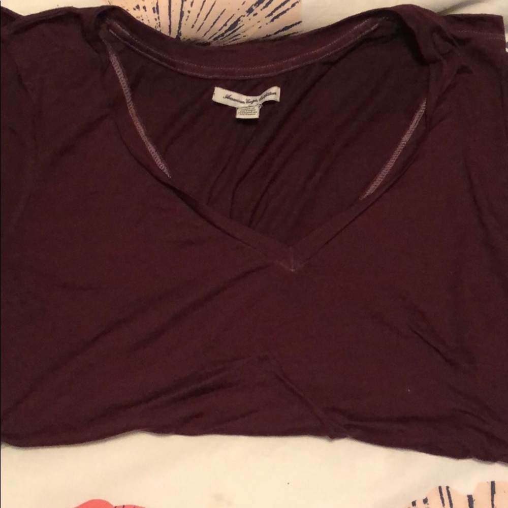 American Eagle V neck